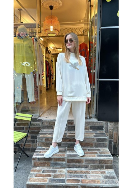 4446 Taşlı Sweat-Ekru modelleri