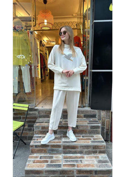 4446 Taşlı Sweat-Ekru fırsatları