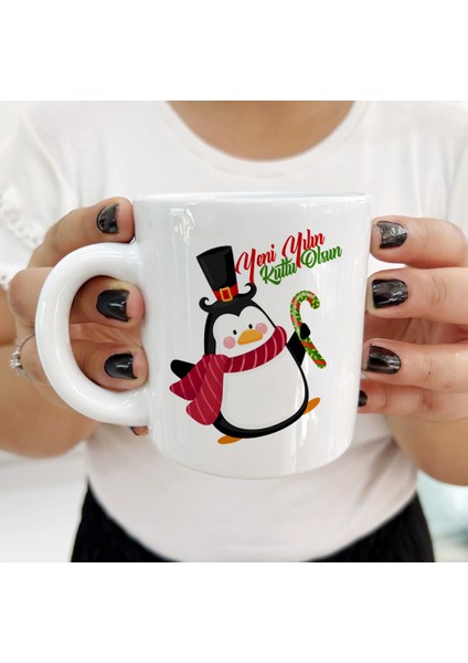 Yeni Yılınız Kutlu Olsun Penguen Çam Renkli Tasarımlar ve Dekoratif Kişiye Özel Kupa Bardaklar fırsatları