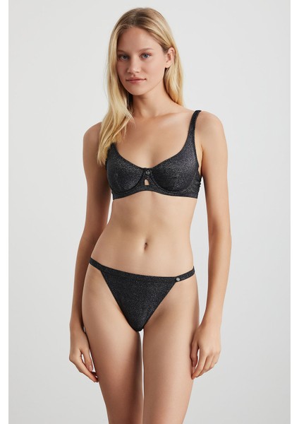 Sim String