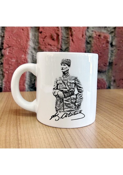Gazi Mustafa Kemal Atatürk Renkli Tasarımlar ve Dekoratif Kişiye Özel Kupa Bardaklar indirimleri