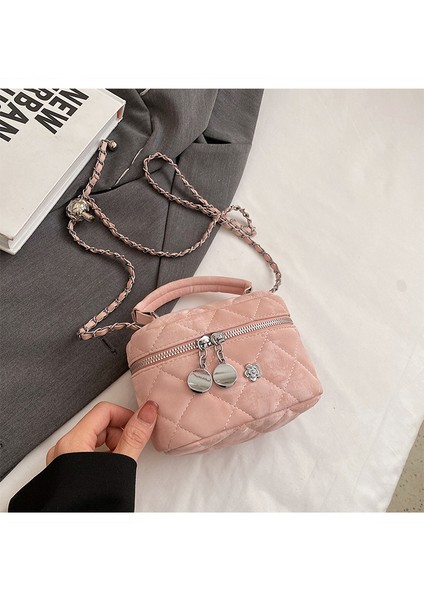 Zincir Omuz Çapraz Küçük Kare Çanta (Yurt Dışından) modelleri
