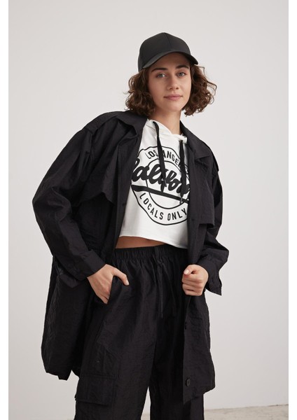 Kadın Cep Detaylı Paraşüt Trençkot Siyah