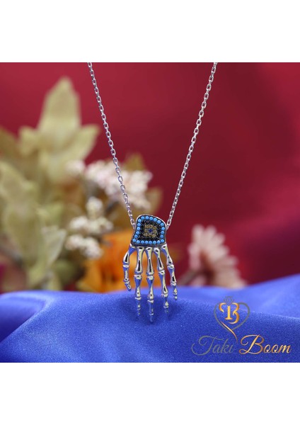 Renkli Taşlı Nazar Boncuklu El Iskeleti Gümüş Kolye