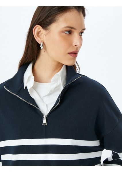 Yarım Fermuarlı Çizgili Oversize Sweatshirt