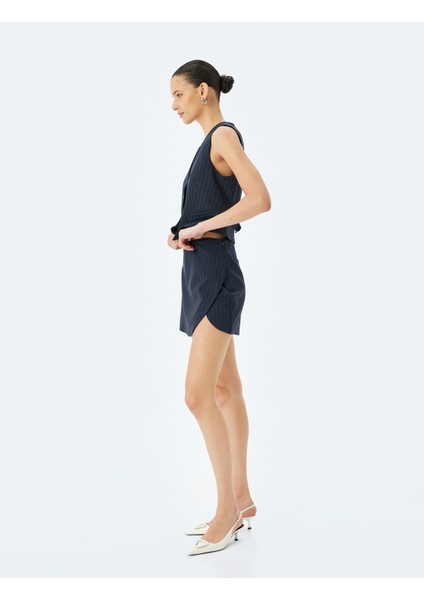 Yüksek Bel Mini Yırtmaç Detaylı Şort Etek fiyatları