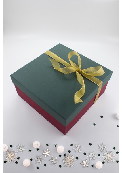 Yılbaşı Kutusu Bordo Yeşil Kutusu 26 cm x 26 cm x 11.7 cm