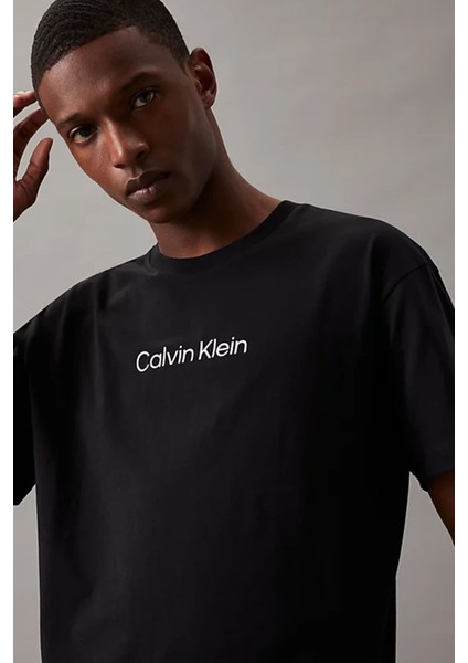 Erkek Hero Logo Kısa Kollu T-Shirt - Siyah fırsatları