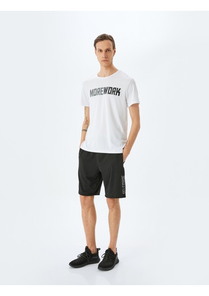 Beli Bağcıklı Cep Detaylı Slogan Baskılı Spor Şort fiyatları