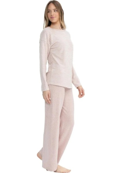 Uzun Kol Yumuşak Dokulu Termal Kumaş Kadın Pijama Takım 17083