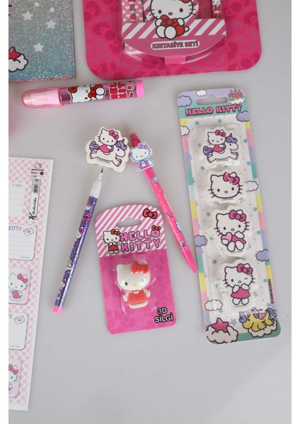 Hello Kitty Dekomus Ile Yeni Sezon Lisanslı Hello Kıtty 20 Parça Kırtasiye Seti 3D Silginot Defteri,silgi Tepeli Geçmeli Kurşun Kalem,uçlu Kalem,kalemtraş ve Roket Silgi Seti