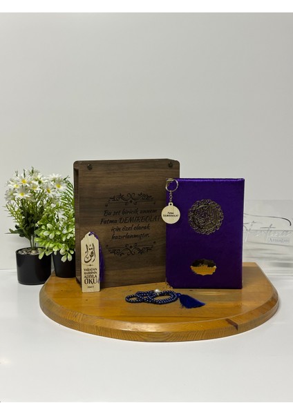 Kur'an-I Kerim Seti Kadife Kaplı Bilgisayar Hatlı Ahşap Plaket Kutulu - Mor