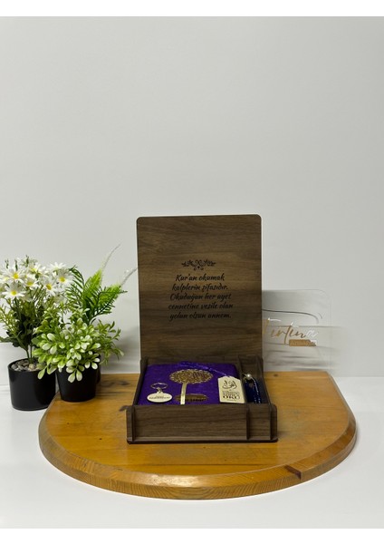 Kur'an-I Kerim Seti Kadife Kaplı Bilgisayar Hatlı Ahşap Plaket Kutulu - Mor fiyatları