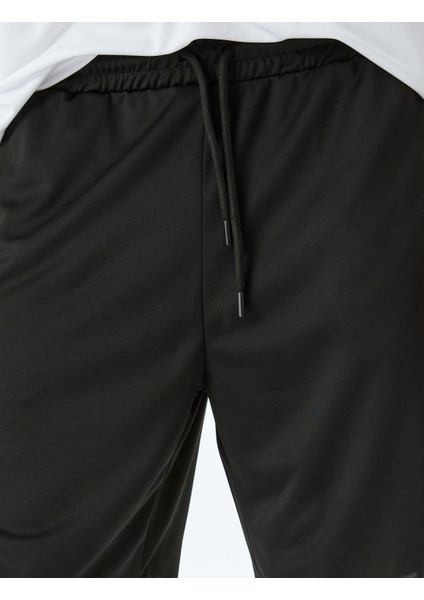 Beli Bağcıklı Cep Detaylı Spor Şort