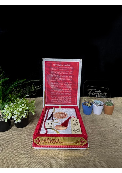 Kur'an-I Kerim Seti Kadife Kaplı Bilgisayar Hatlı Plaket Kutulu - Beyaz Kırmızı modelleri