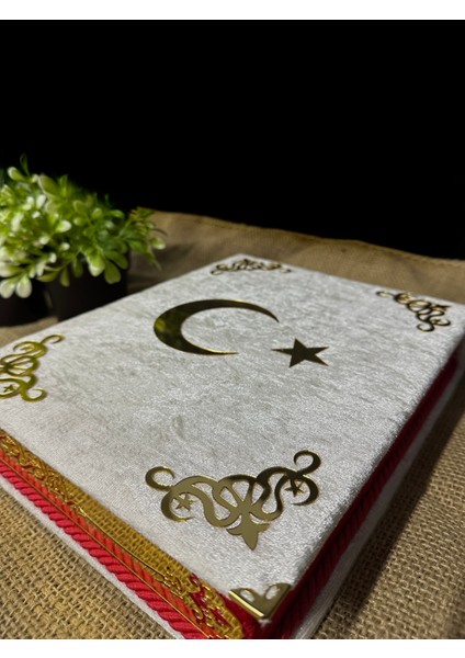 Kur'an-I Kerim Seti Kadife Kaplı Bilgisayar Hatlı Plaket Kutulu - Beyaz Kırmızı fırsatları