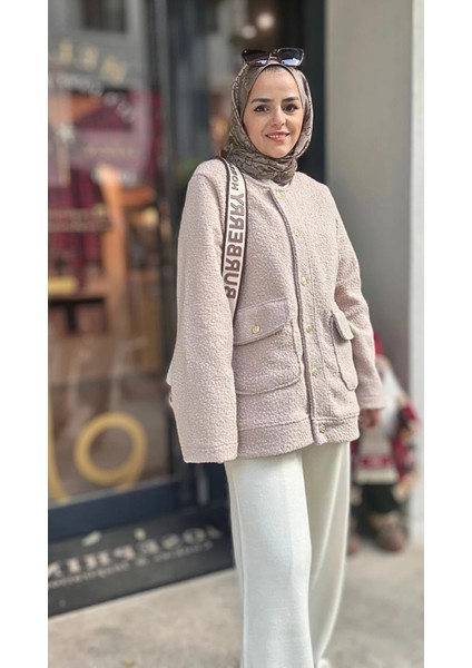 Aselim Hijap Moda Altın Detaylı Bej Teddy Ceket -Ikili Takım Zarif ve Modern