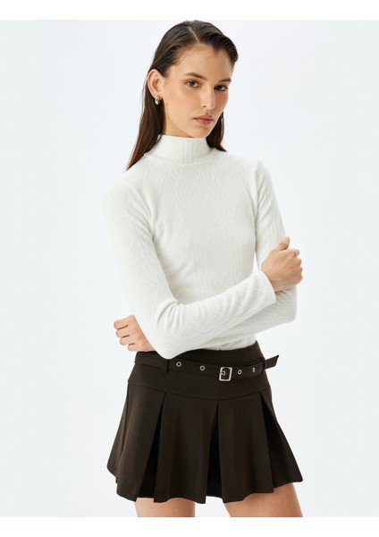 Slim Fit Dik Yaka Uzun Kollu Dokulu Body fiyatları