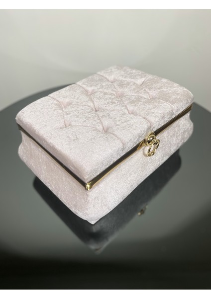 Gold Şeritli Çeyiz ve Makyaj Sandığı | Şık ve Zarif Tasarım modelleri