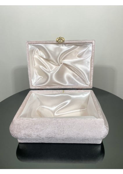 Gold Şeritli Çeyiz ve Makyaj Sandığı | Şık ve Zarif Tasarım indirimleri