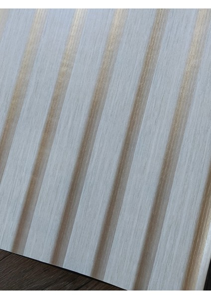 Beyaz Gold 3D Çıta Panel Görünümlü Hava Alabilen Silinebilir Duvar Kağıdı 5 M² modelleri