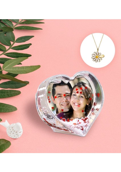 Kişiye Özel Fotoğraflı Kalp Kar Küresi ve Isimli Papatya Kolye-1 modelleri