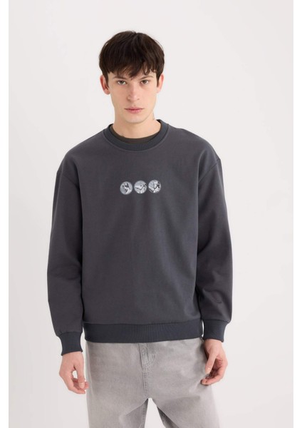 Boxy Fit Bisiklet Yaka Sırt Baskılı Sweatshirt E3206AX24WN