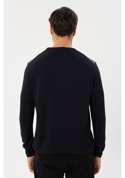 Çizgi Desenli Regular Fit Triko Kazak- T-1281