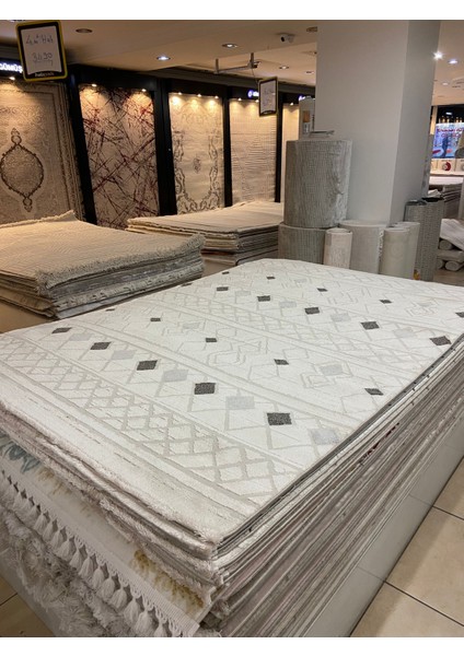 Karmen Halı Karmen Halı H01880 Cizgili Salon Halısı ( 160X230) -Krem