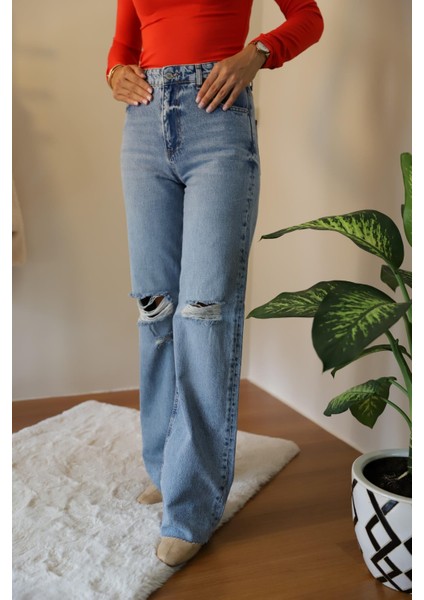 Wide Leg Blue Jean