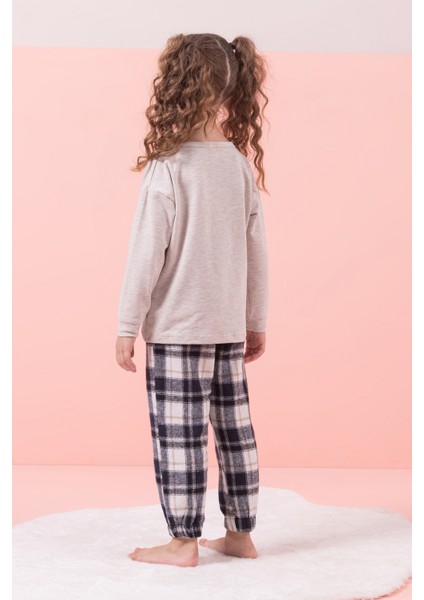 Baskılı Ekose Desenli Polar Pijama Takımı Alt-Üst Kız Çocuk Takım modelleri