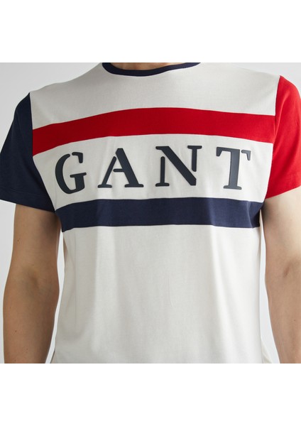 Erkek Krem Regular Fit Bisiklet Yaka Logolu T-Shirt indirimleri