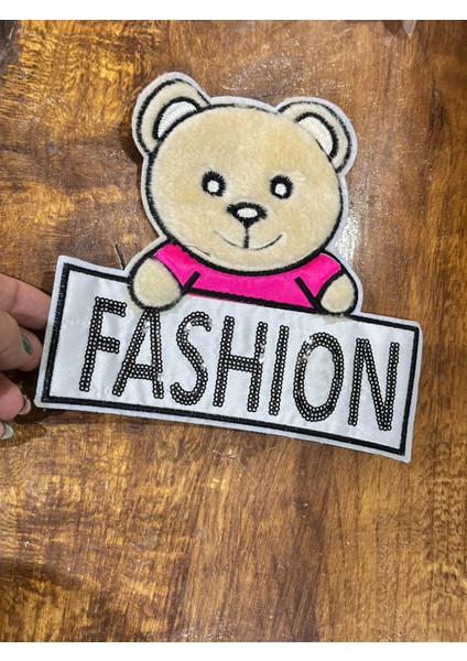 Dokuma Peluş Fasion Yazılı Ayı Arma Dikiş Aplile 20X18 cm modelleri