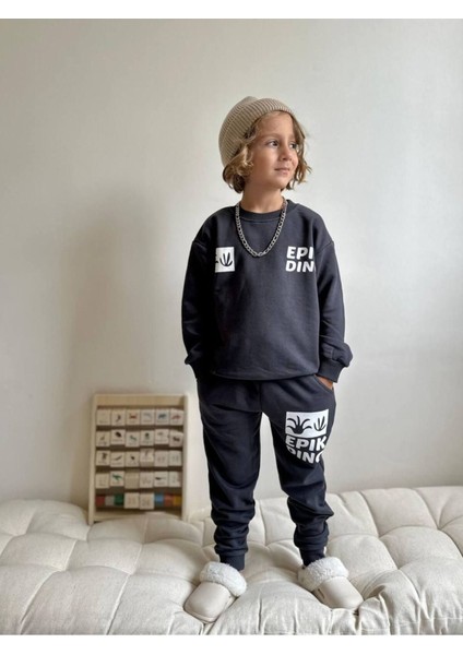 Dinazor Baskılı Erkek Çocuk Takım modelleri