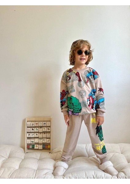 Karakter Baskılı Erkek Çocuk Takım modelleri