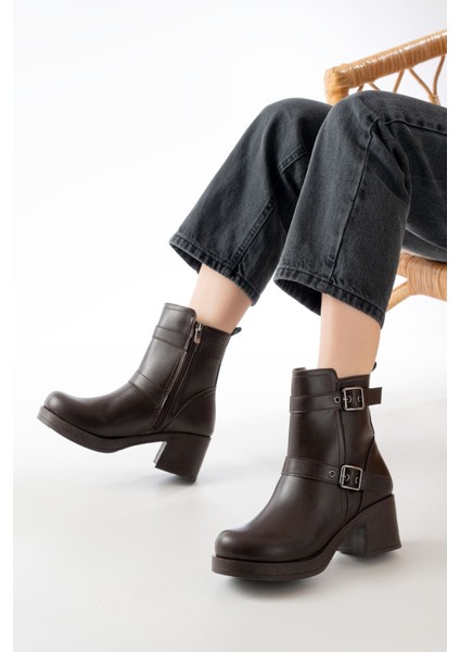 5109-3027 Kahverengi Topuklu Fermuarlı Günlük Kadın Bot