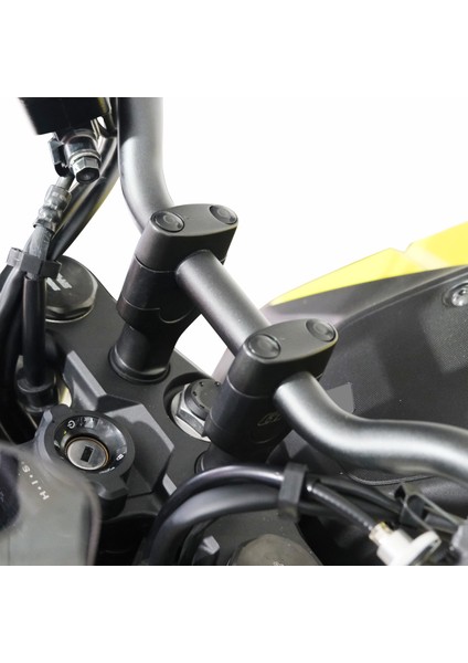 Honda CB750 Hornet 2023-2024 Uyumlu Gidon Yükseltme Siyah