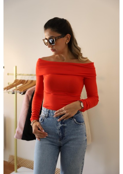 Kırmızı Zr Madonna Yaka Bluz