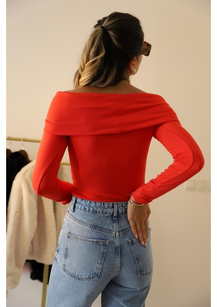 Kırmızı Zr Madonna Yaka Bluz modelleri