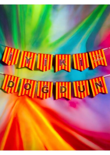 Sarı-Kırmızı Takım Temalı "iyi Ki Doğdun" Banner - Doğum Günü Parti ve Eğlenceli Etkinlikler Için