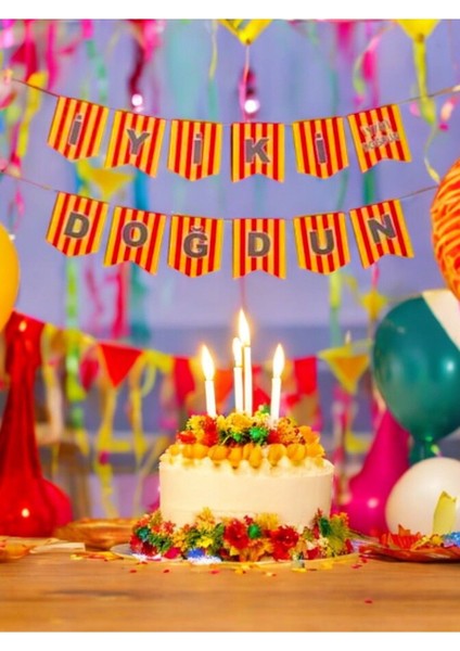 Sarı-Kırmızı Takım Temalı "iyi Ki Doğdun" Banner - Doğum Günü Parti ve Eğlenceli Etkinlikler Için fiyatları