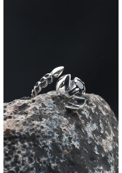 Siyah Zirkon Taşlı Akrep Figürlü 925 Ayar Gümüş Erkek Yüzüğü Ayarlanabilir 901365 modelleri