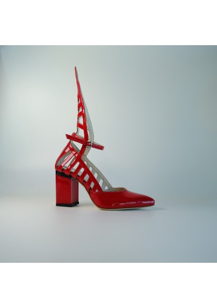 + Stiletto B1028