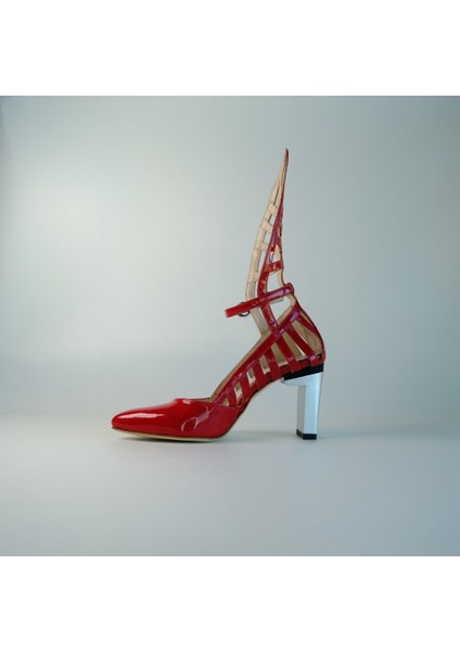 + Stiletto B1028