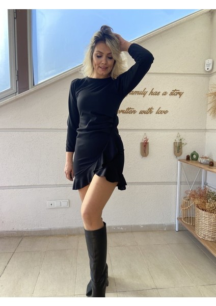 Kadın Uzun Kollu Bisiklet Yaka Önden Volanlı Krep Elbise