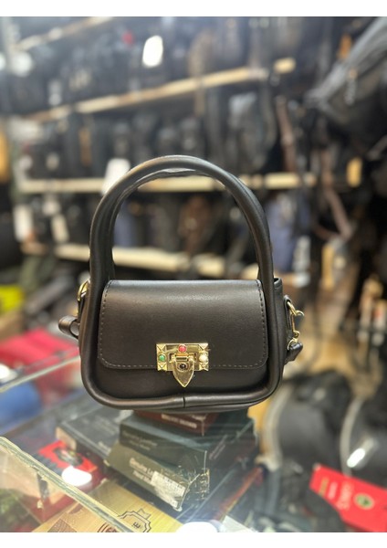 Polo Kadın Soft Deri Mini Gold Kapamalı Çapraz Omuz ve El Çantası