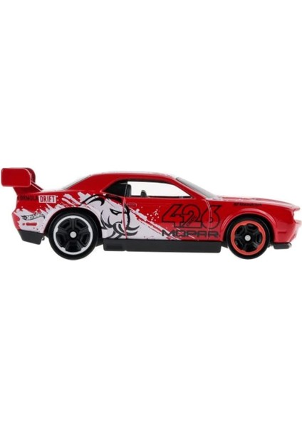 1:64 Tekli Arabalar 2022 207/250 Hw Drift Dodge Challenger Drift Car 5785-HCX80 fiyatları
