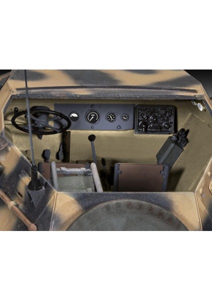 German Command Zırhlı Araç SD.KFZ.247 Ausf.b Model Kit Askeri Araç