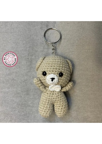 El Örgüsü Amigurumi Papyonlu Ayı Anahtarlık - Bej