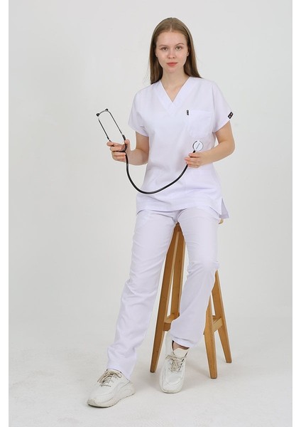 Daisy V Yaka Beyaz Unisex Uniforma (Likralı) Xs - Takım - Hayır Isim Yazılmasın